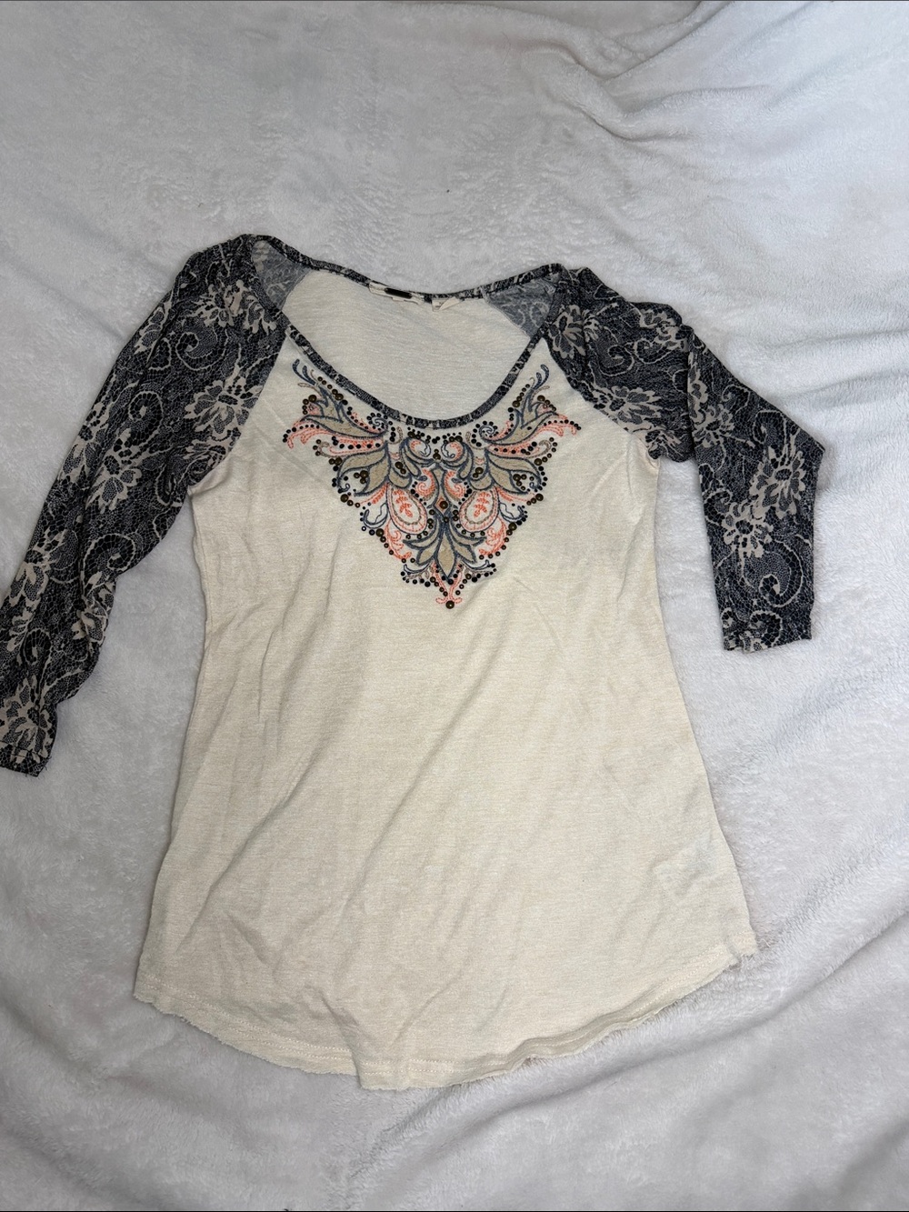 Miss Me Cream Scoop Neck Top with Black Lace Sleeves and Coral Paisley Detail